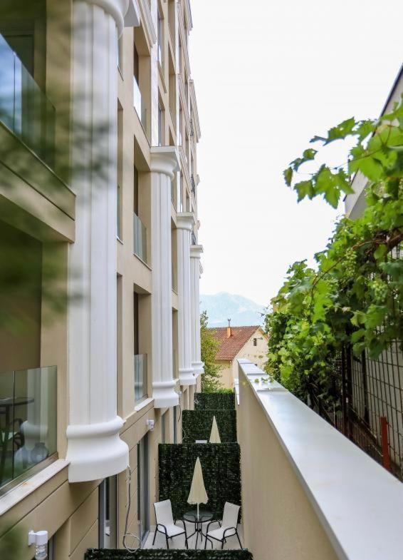 Luka Appartement Budva Buitenkant foto