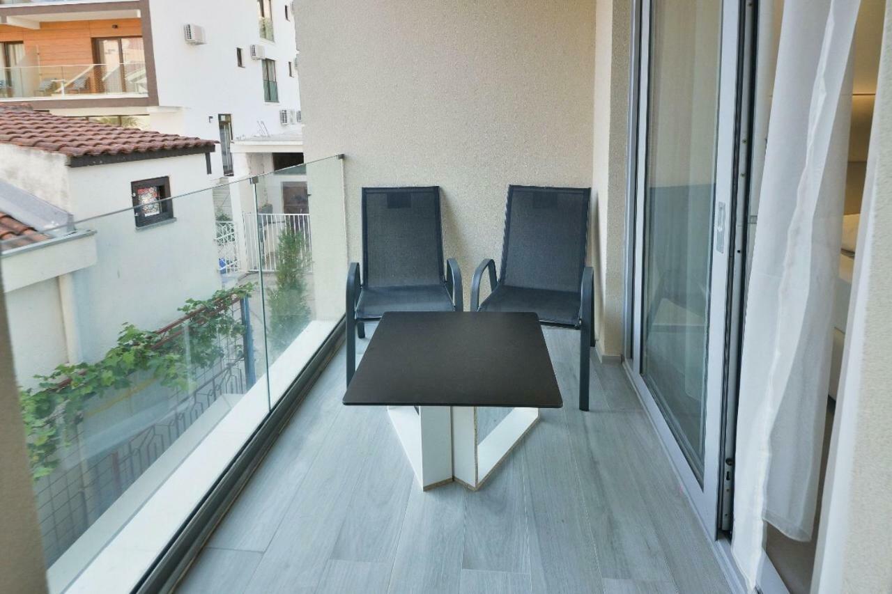 Luka Appartement Budva Buitenkant foto
