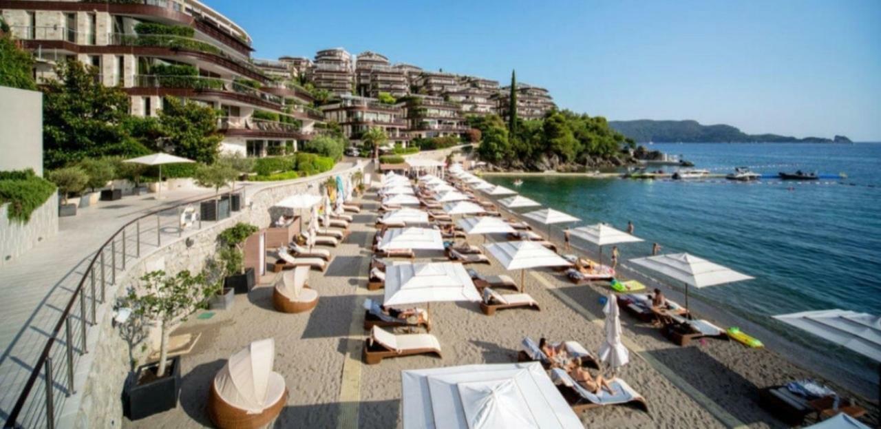 Luka Appartement Budva Buitenkant foto