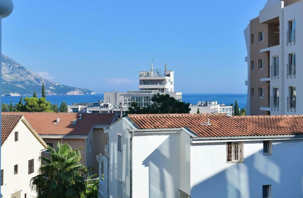 Luka Appartement Budva Buitenkant foto